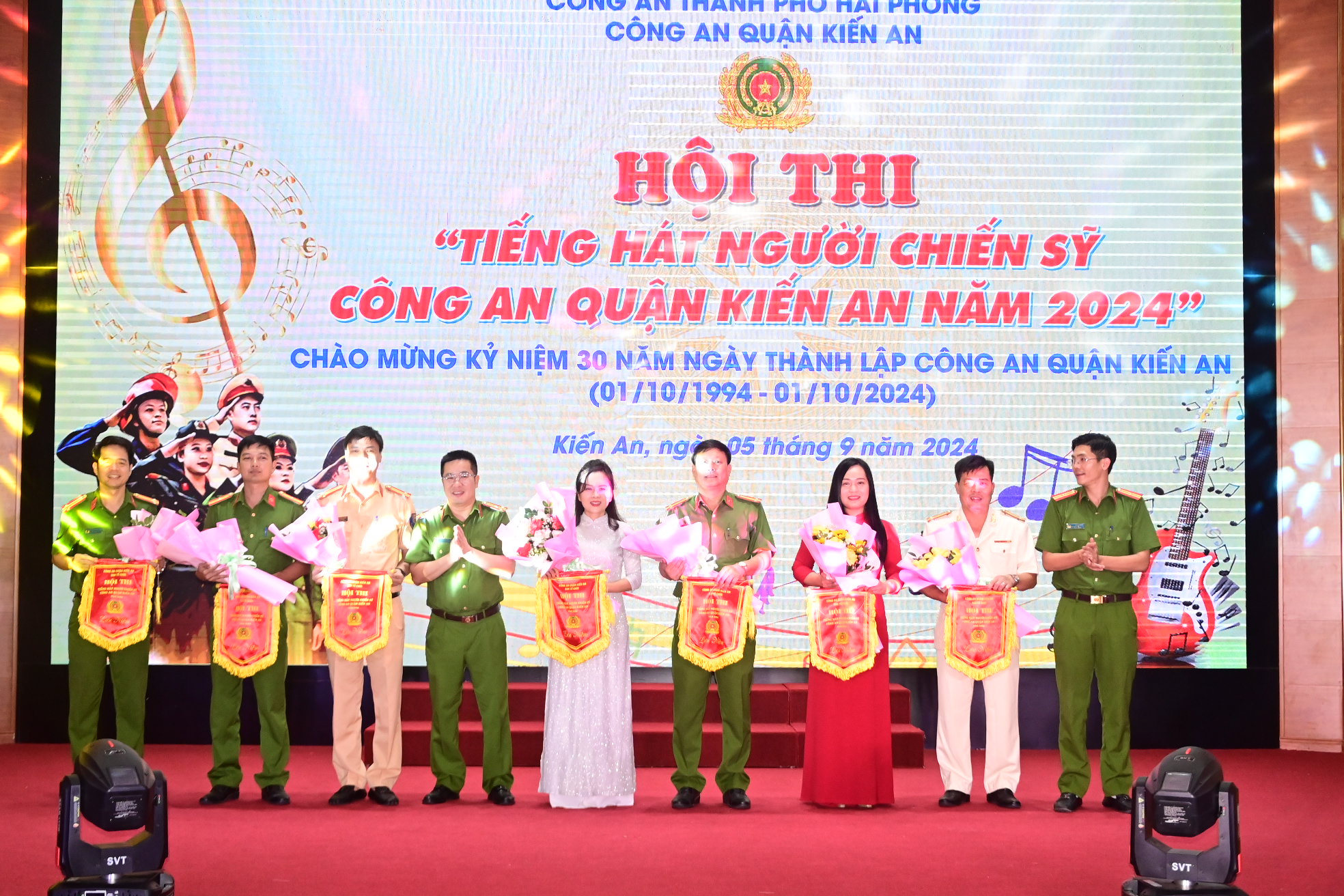 Sôi nổi Hội thi “Tiếng hát chiến sĩ Công an quận Kiến An”